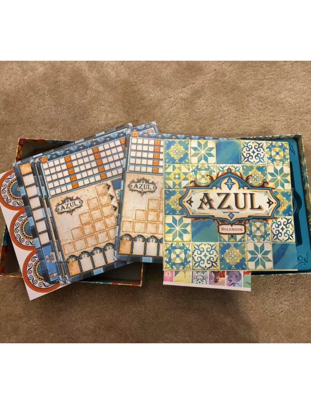 Azul Boardgame - Picture 2 of 3